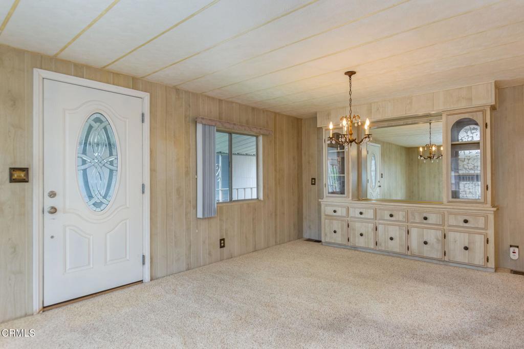 250 E Telegraph Road 77
