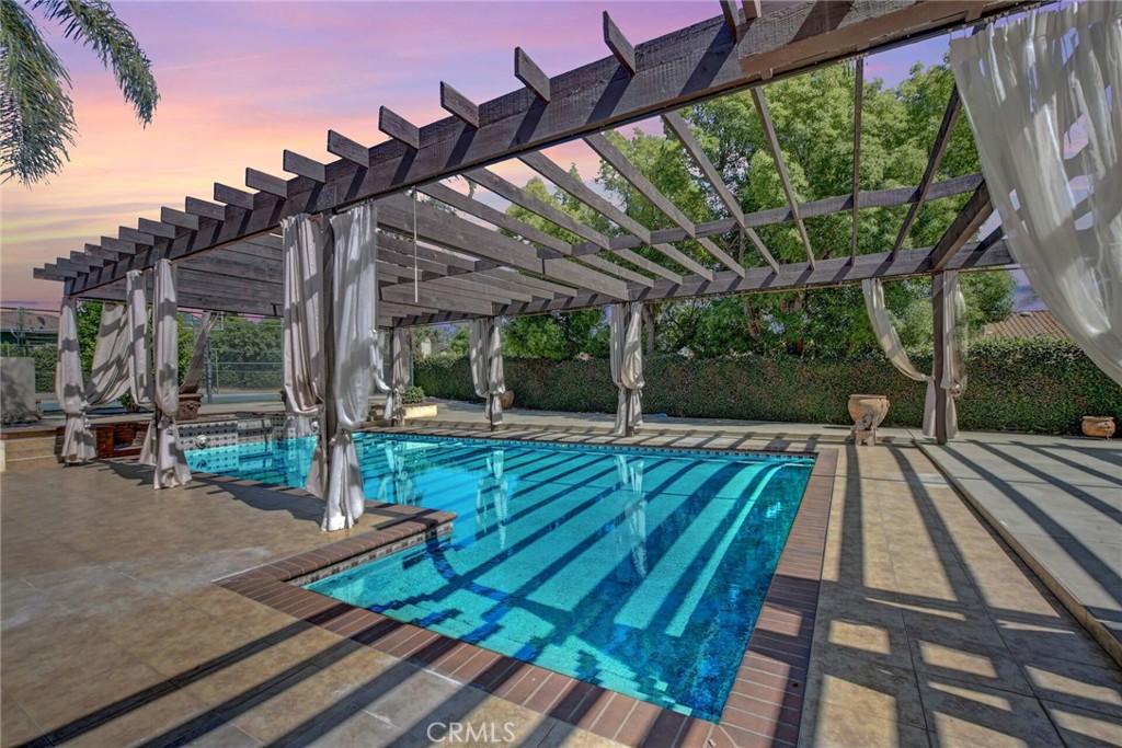 462 Pomello Drive