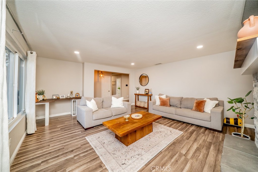 4659 Crestview