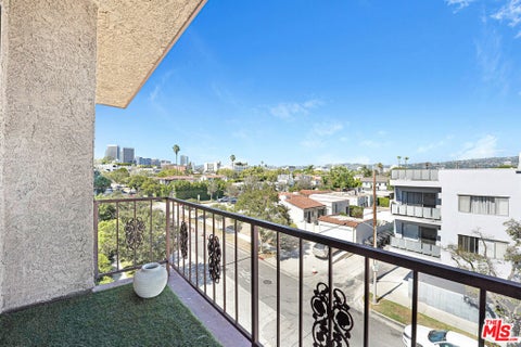 Photo of 1101 Rexford Drive #303, Los Angeles, CA 90035 (MLS # 26998649)
