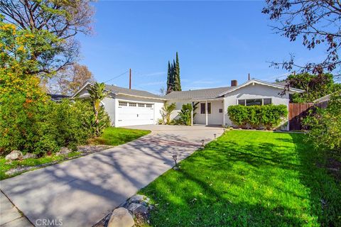 7746 Mclaren West Hills CA 91304