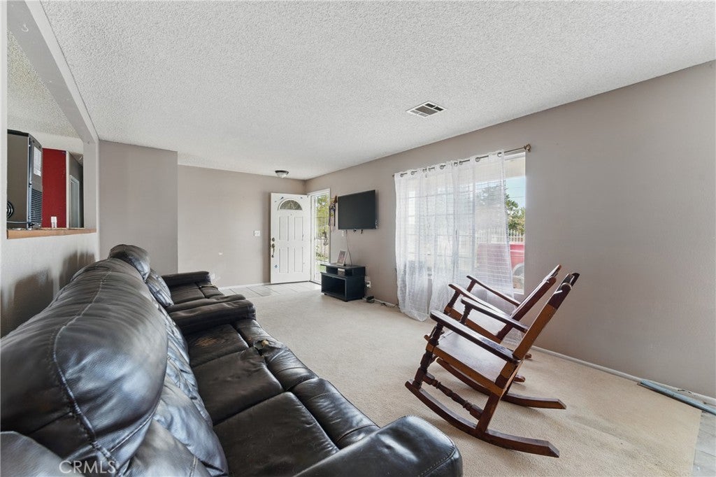8806 E Avenue T14