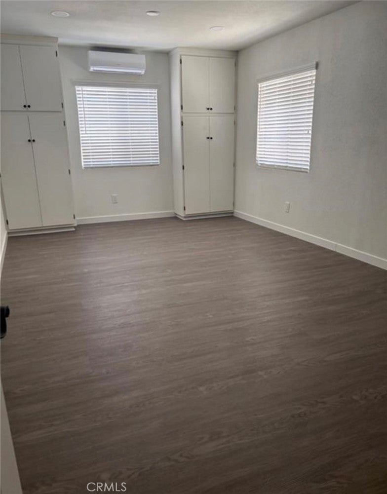 435 S 1st