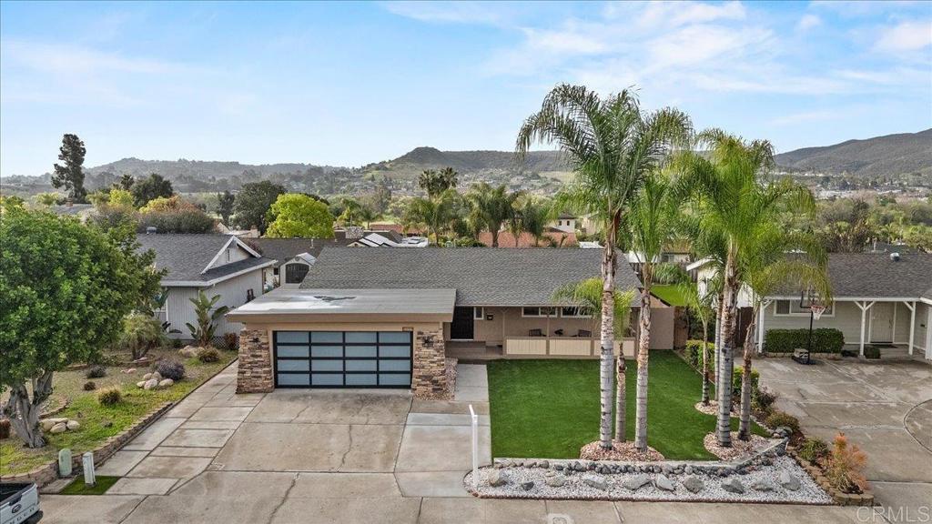 8611 Carlton Oaks Dr