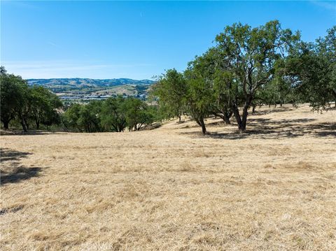 Photo of 2255 Battering Rock RD, Templeton, CA 93465 (MLS # NS26096854)