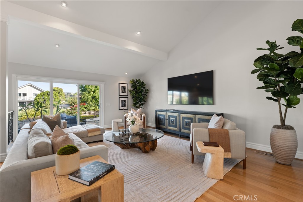 Westlake Island (711) - Residential