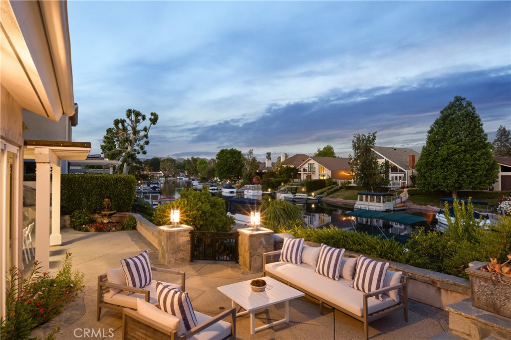 Westlake Island (711) - Residential