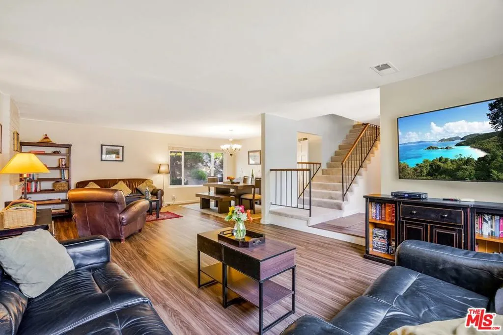 West Hills, California 91304, United States, 4 Bedrooms Bedrooms, ,3 BathroomsBathrooms,Residential,Active,154907