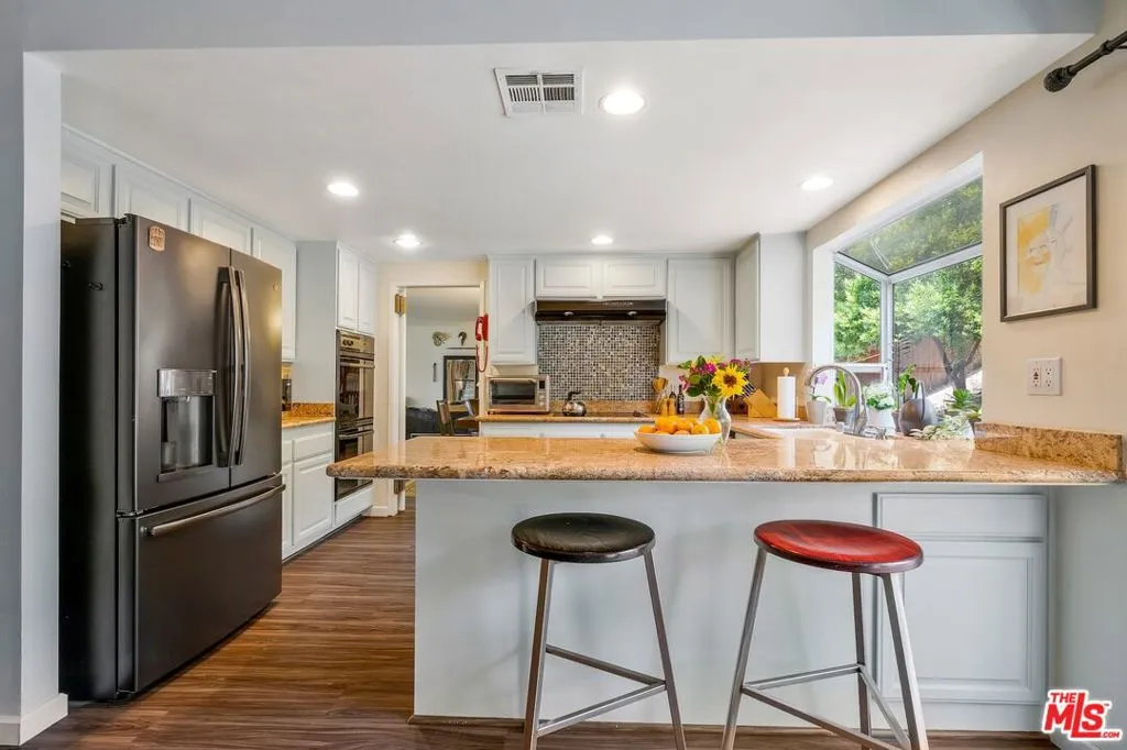 West Hills, California 91304, United States, 4 Bedrooms Bedrooms, ,3 BathroomsBathrooms,Residential,Active,154907