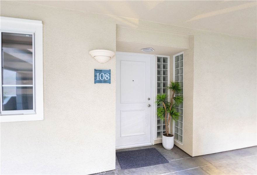 Worried that your next move will be stressful? 2233 Martin #108, Irvine is ready to welcome you with comfort and location all in one place.
This resort-style community offers a pool, spa, club house, fitness center, 24-hour security, and guarded gate access.
Just bring your suitcase and enjoy! Imagine your evenings on the balcony, relaxing with a glass of wine as the sun sets — the perfect way to unwind the unit features a spacious bedroom plus a den/office, ideal for working from home or hosting guests. The walk-in closet is generous, and the bathroom includes dual sinks, a soaking tub, and a separate shower. The kitchen is equipped with a refrigerator, washer and dryer, stove, microwave, and all essentials. The home is fully furnished and has central A/C, making your move-in as easy as arriving and settling in.
one assigned garage space plus guest parking is available. All of these just minutes from the beach, John Wayne Airport, Fashion Island, South Coast Plaza, and major freeways.