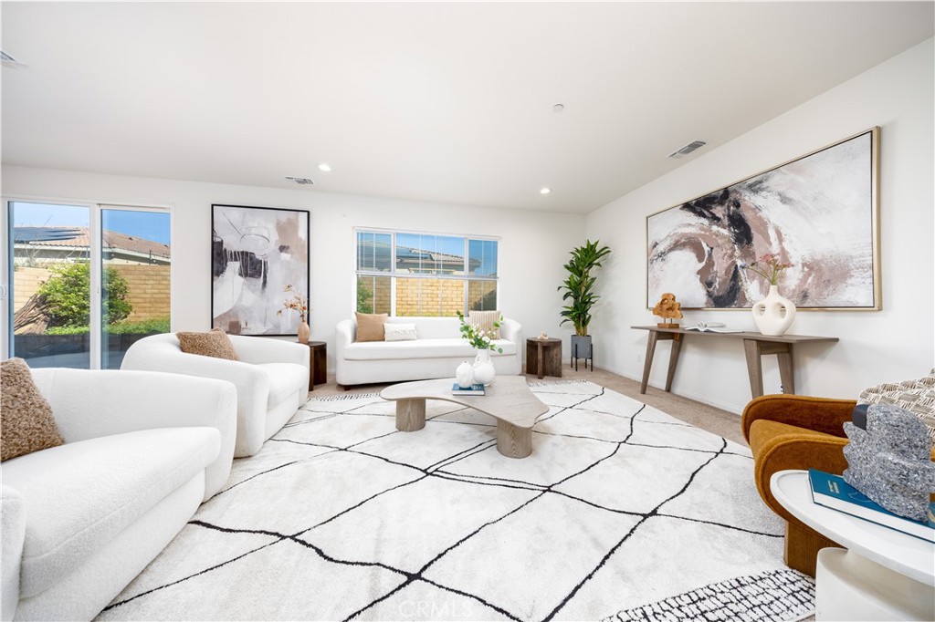 3421 E Orange Blossom