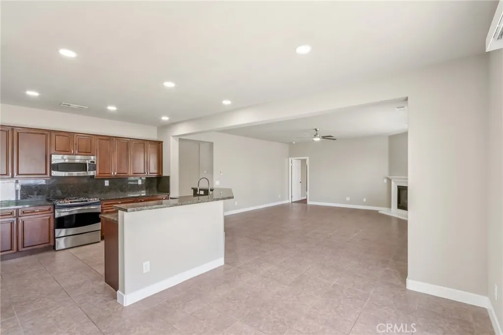 Hemet, California 92545, United States, 3 Bedrooms Bedrooms, ,2 BathroomsBathrooms,Residential,Active,172949