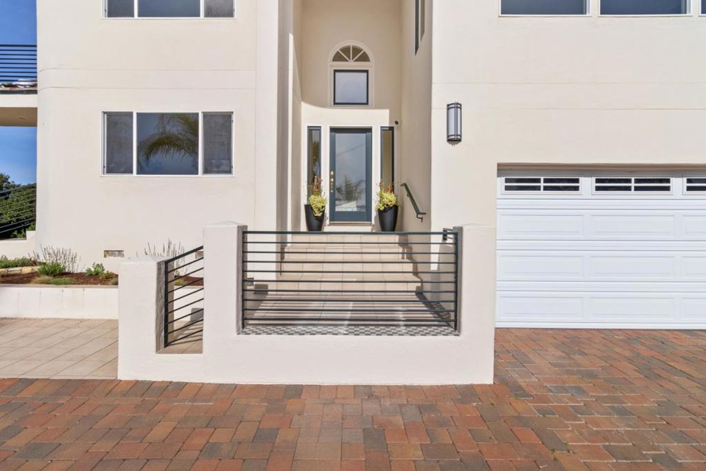 320 El Caminito Road