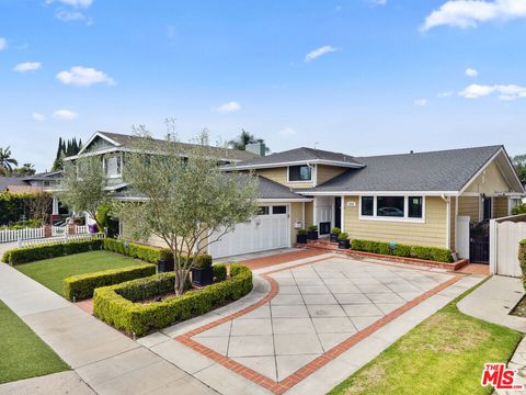 3121 Val Verde Avenue Long Beach CA 90808