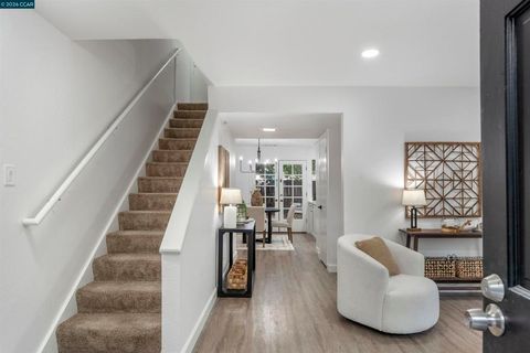 Photo of 1343 Honey Trl TRL, Walnut Creek, CA 94597 (MLS # 41141361)