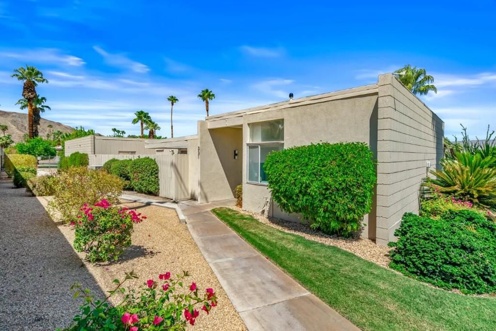 Photo of 331 Sandpiper Street, Palm Desert, CA 92260 (MLS # 219135797PS)