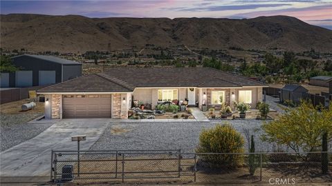 Photo of 22567 Ocotillo Way Way, Apple Valley, CA 92308 (MLS # HD26100539)