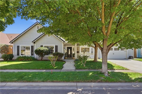 Photo of 4 Stratford Way, Chico, CA 95973 (MLS # SN26183646)
