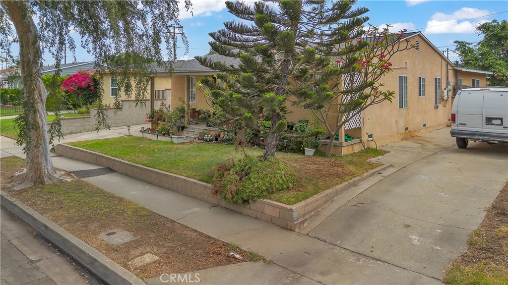 704 S Taylor Ave