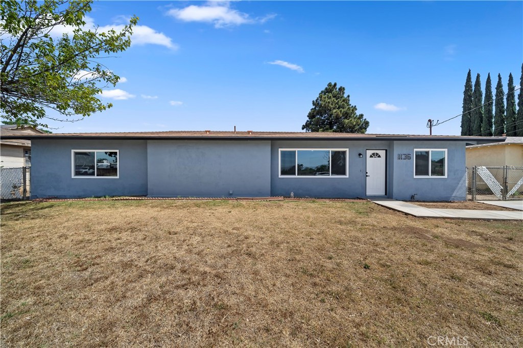 1136 e 12th