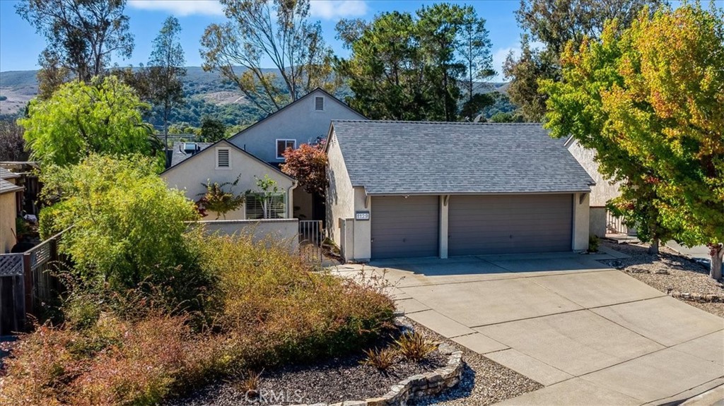 PROPERTIES 1129 Vista Del Lago