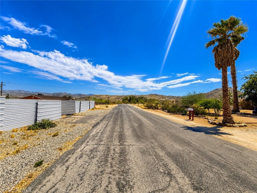 4837 Avenida Del Sol