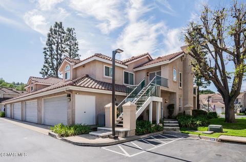 Photo of 271 Fieldstone Way #A, Simi Valley, CA 93065 (MLS # 226001043)