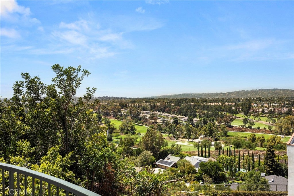2061 Skyline Drive