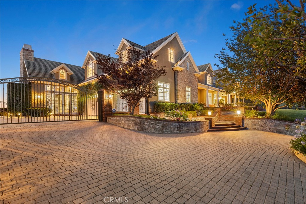 2061 Skyline Drive