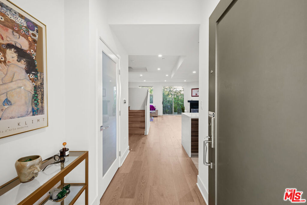 108 S Croft Avenue 102