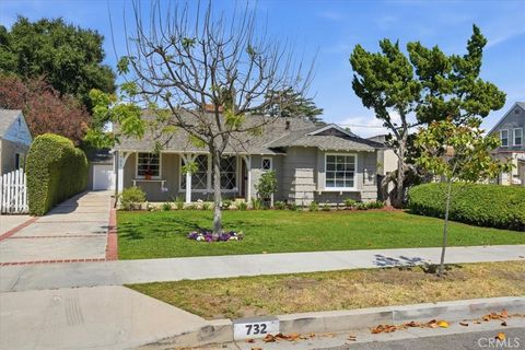 Photo of 732 N Lima Street, Burbank, CA 91505 (MLS # BB26116421)