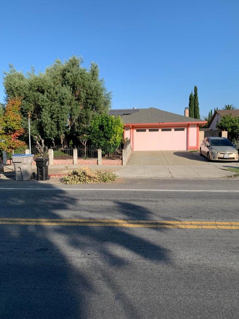 Photo of 1045 E Taylor Street, San Jose, CA 95112 (MLS # ML82057556)