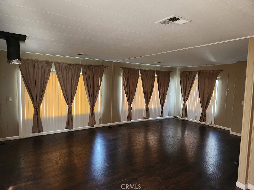 6368 Lincoln Boulevard 102