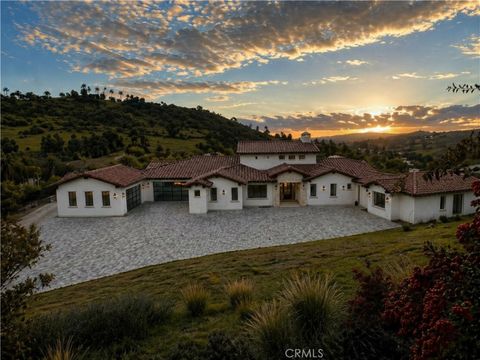 Photo of 31324 Lake Vista Cir, Bonsall, CA 92003 (MLS # SW26090115)
