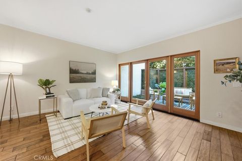 Tiny photo for 2406 Aviation #C, Redondo Beach, CA 90278 (MLS # SB25249396)