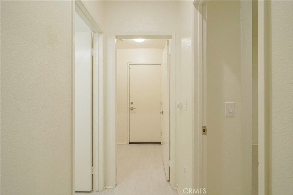 listing image 130724293815454790233
