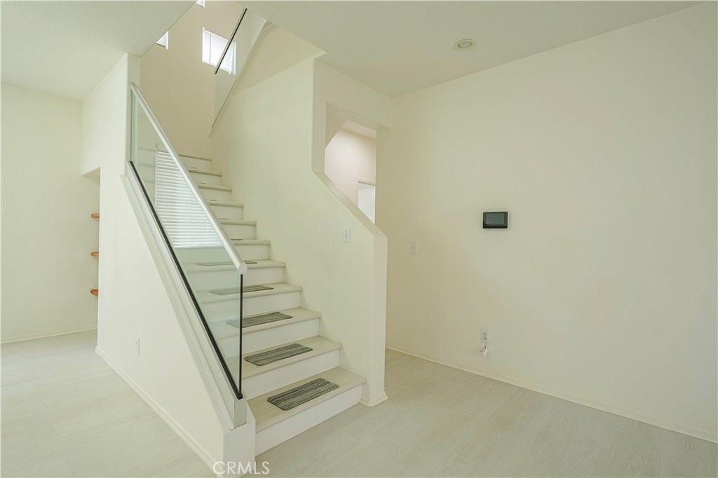 listing image 130720419960068458299