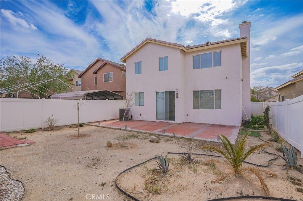 listing image 130729335145701835805