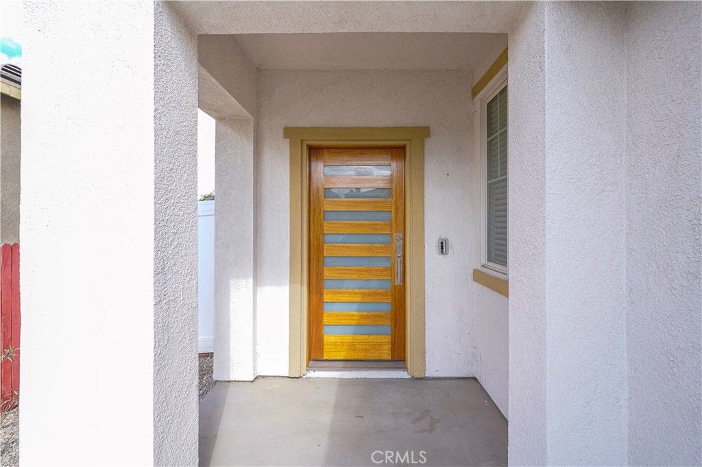 listing image 130720877915009798694