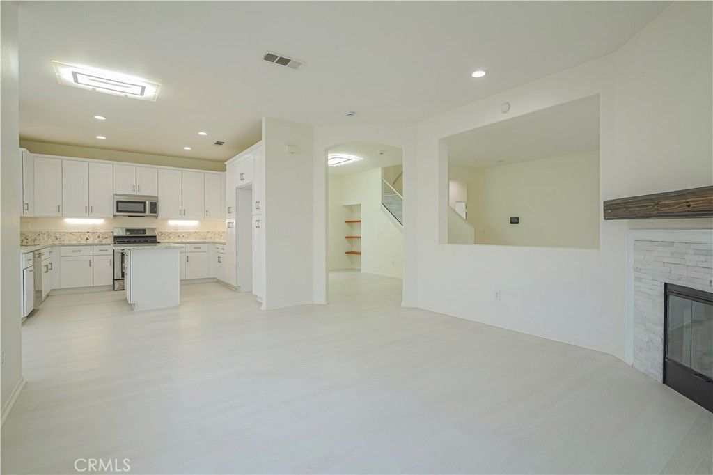 listing image 130721254624613535622