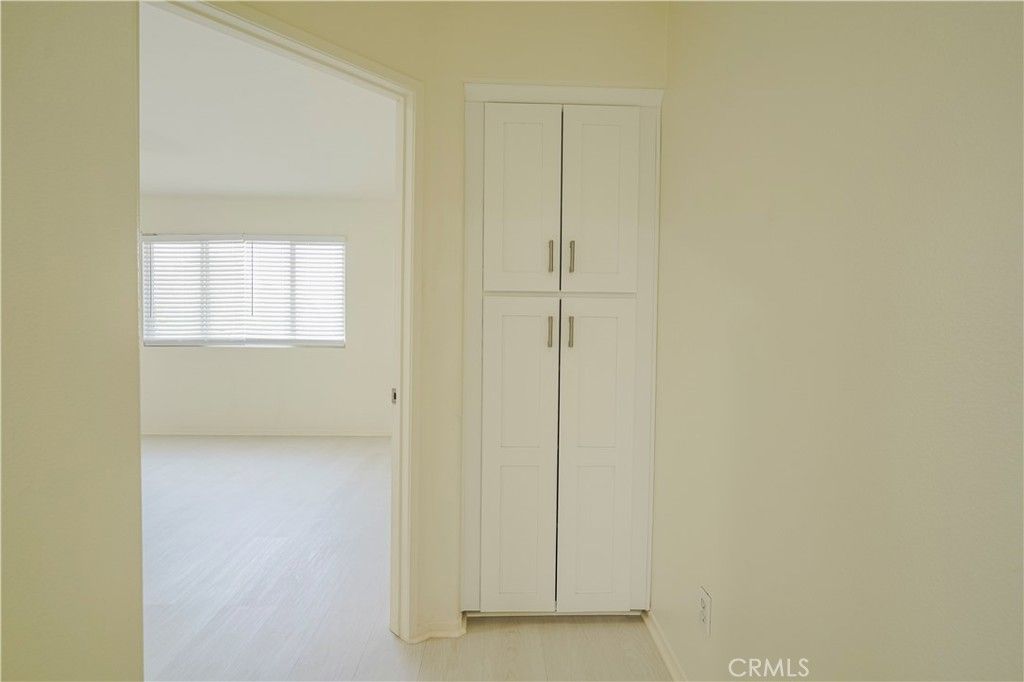 listing image 130728980959643580331
