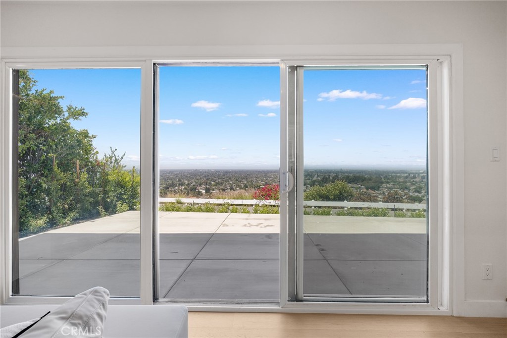 12284 Circula Panorama