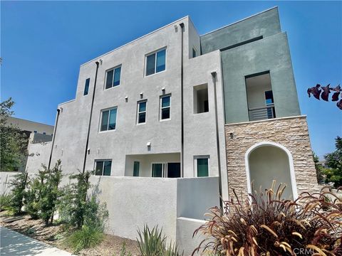 Photo of 114 Culture, Irvine, CA 92618 (MLS # AR25162956) Photo of 114 Culture, Irvine, CA 92618 (MLS # AR25162956)