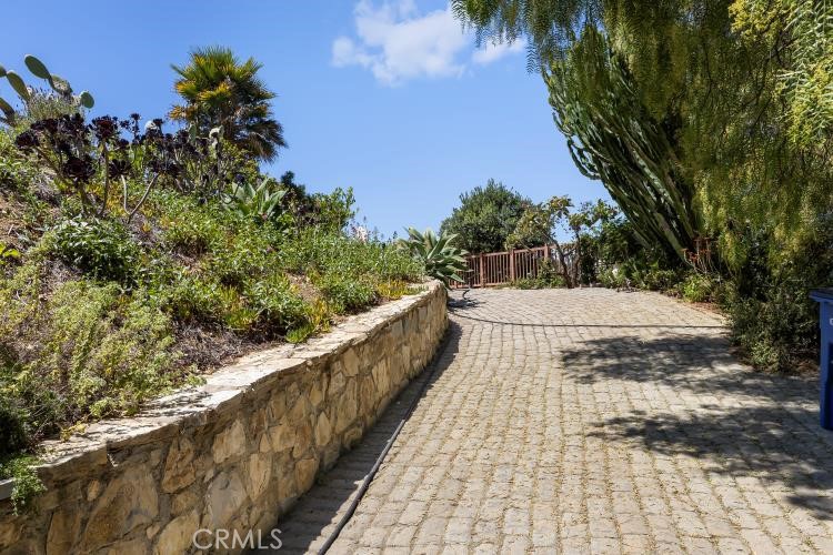 3261 Crownview Drive