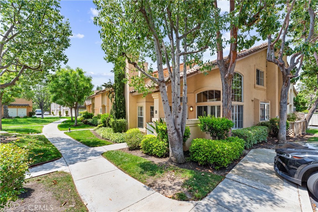 61 Nightingale Drive