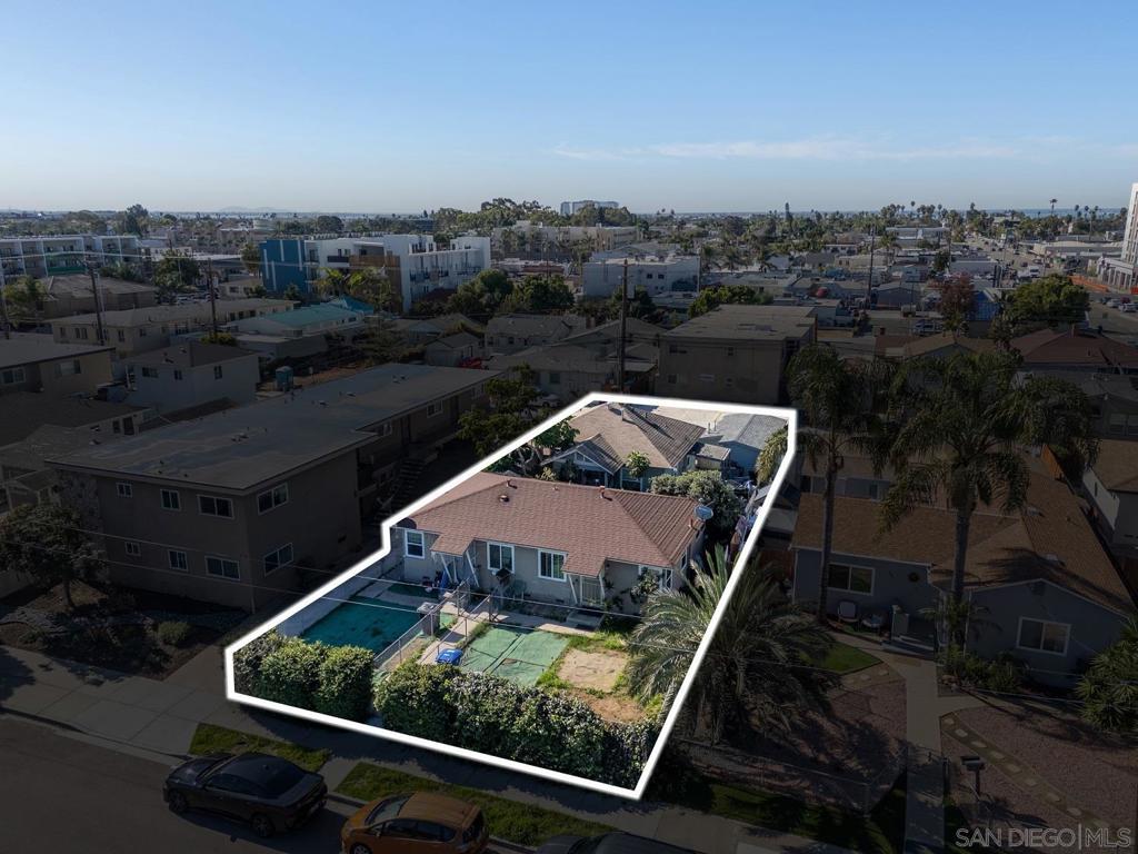 210 212 Del Mar Ave.