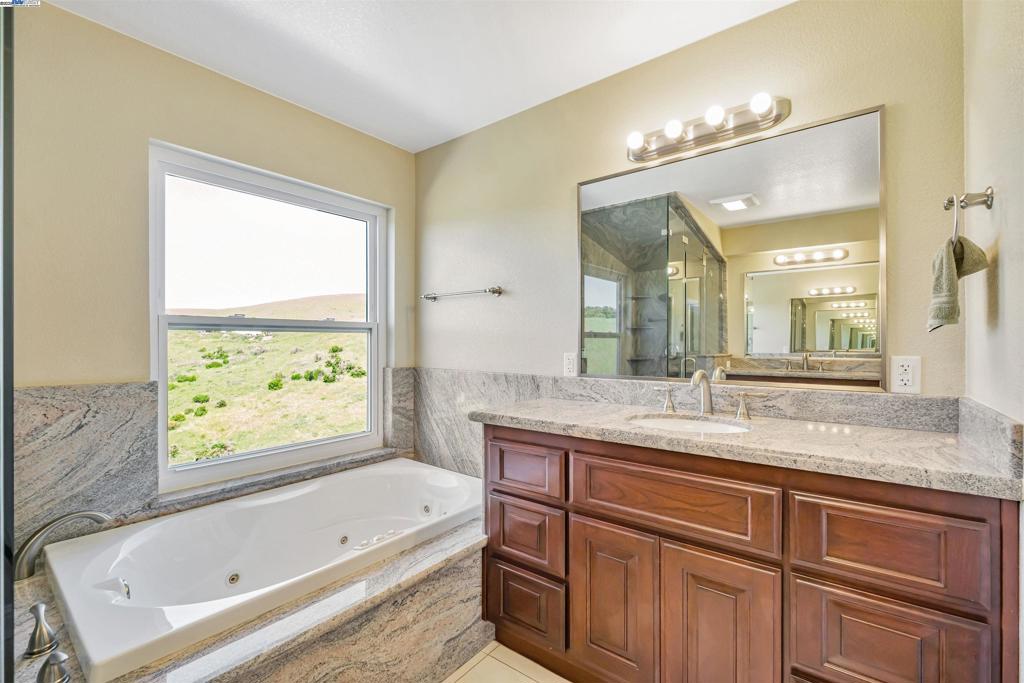 VARGAS PLATEAU - Residential