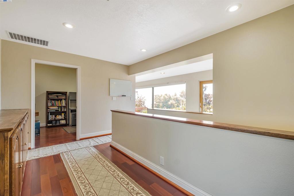 VARGAS PLATEAU - Residential