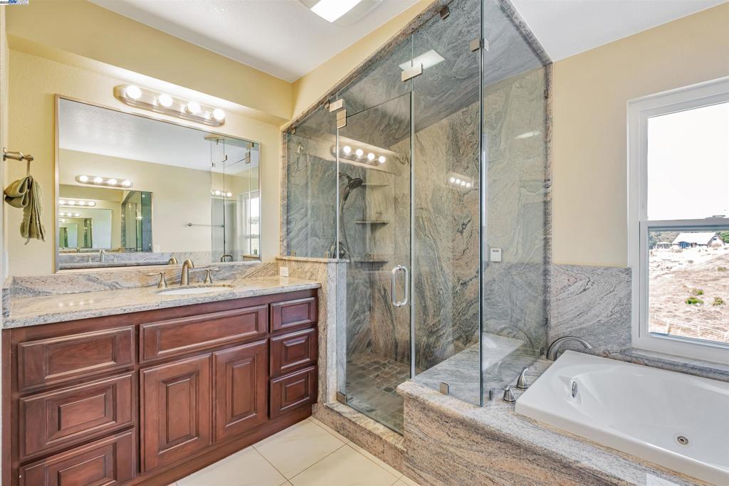 VARGAS PLATEAU - Residential