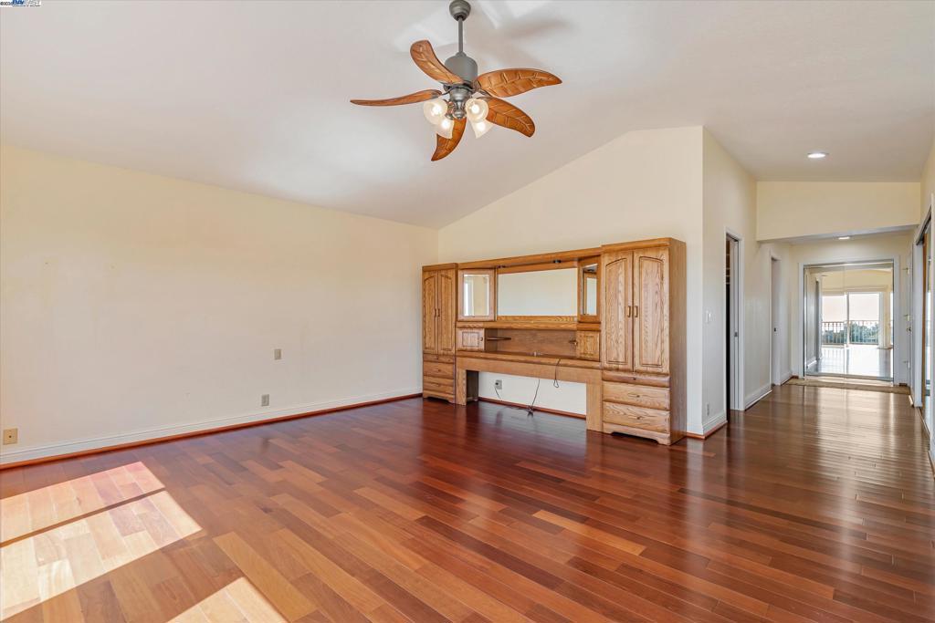 VARGAS PLATEAU - Residential